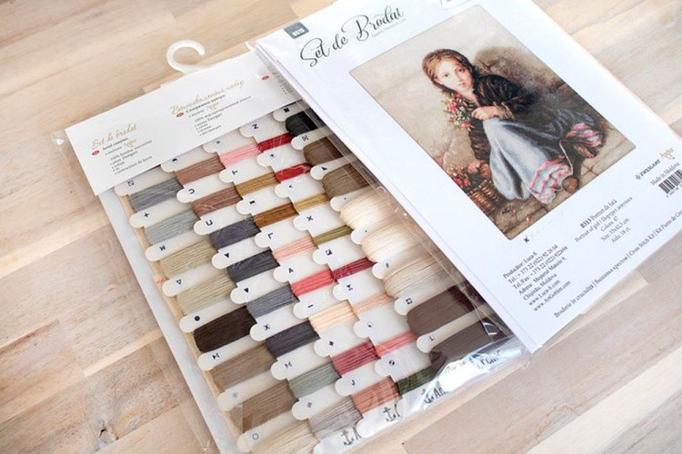 Набор для вышивания «Девочка с цветами» — картинка 4