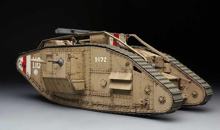 Сборная модель «Танк BRITISH HEAVY TANK Mk.V MALE»
