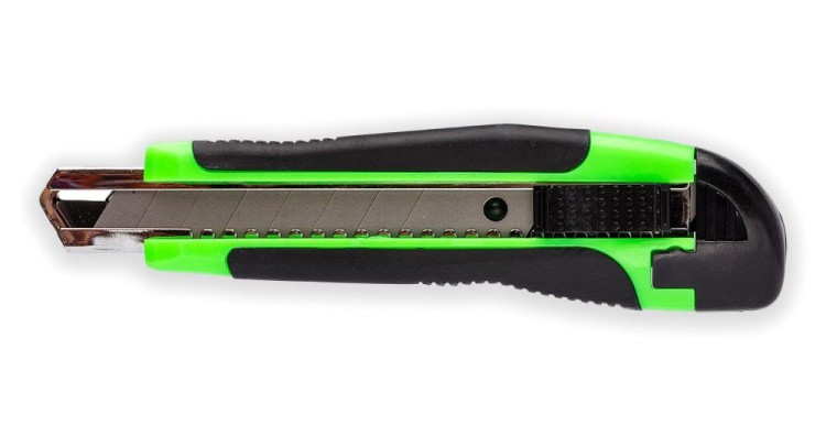 Нож канцелярский «ADVANCE» с металлическим держателем, 2 зап. лезв., эргономичная вставка, зеленый, NORMAN