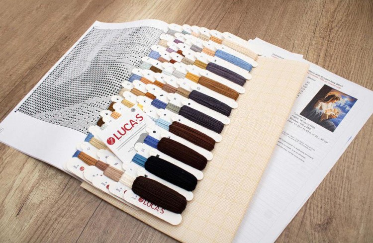 Набор для вышивания «Дева Мария с Младенцем» — картинка 4