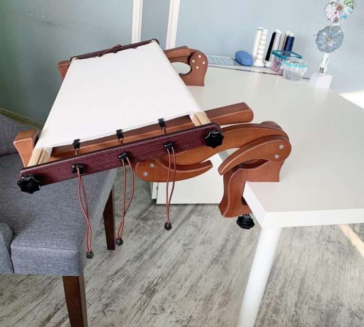 Настольный станок для вышивания «Алеша Попович» с лапками (тик), Дубко — картинка 2