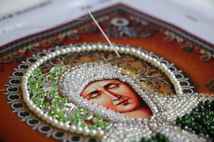 Вышивка Образа в каменьях «Святая Матрона» — картинка 4