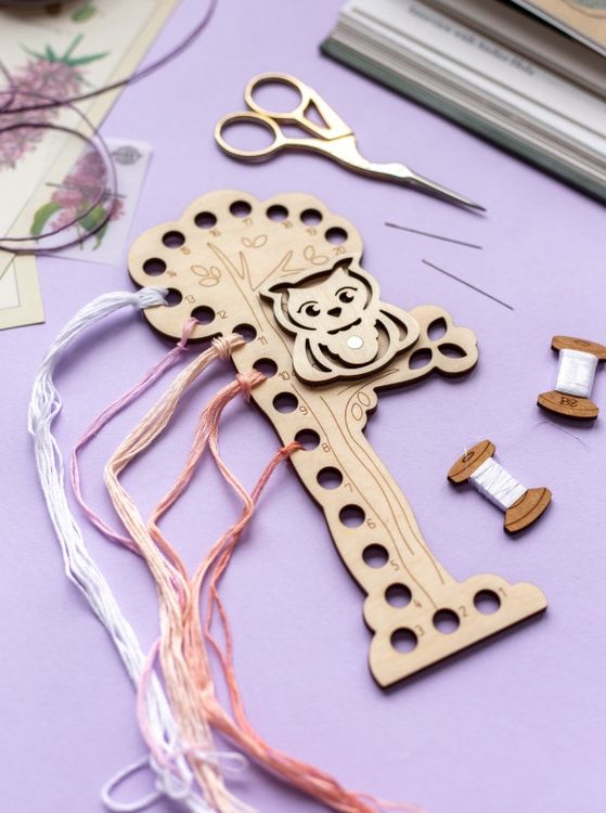 Органайзер для мулине c игольницей «Лесная история. Совуня» — картинка 2