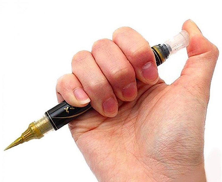 Маркер-кисть с кнопкой подкачки чернил, 1-10 мм, золото, Pentel — картинка 3