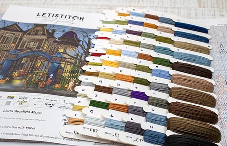 Набор для вышивания «Moonlight Manor» — картинка 3