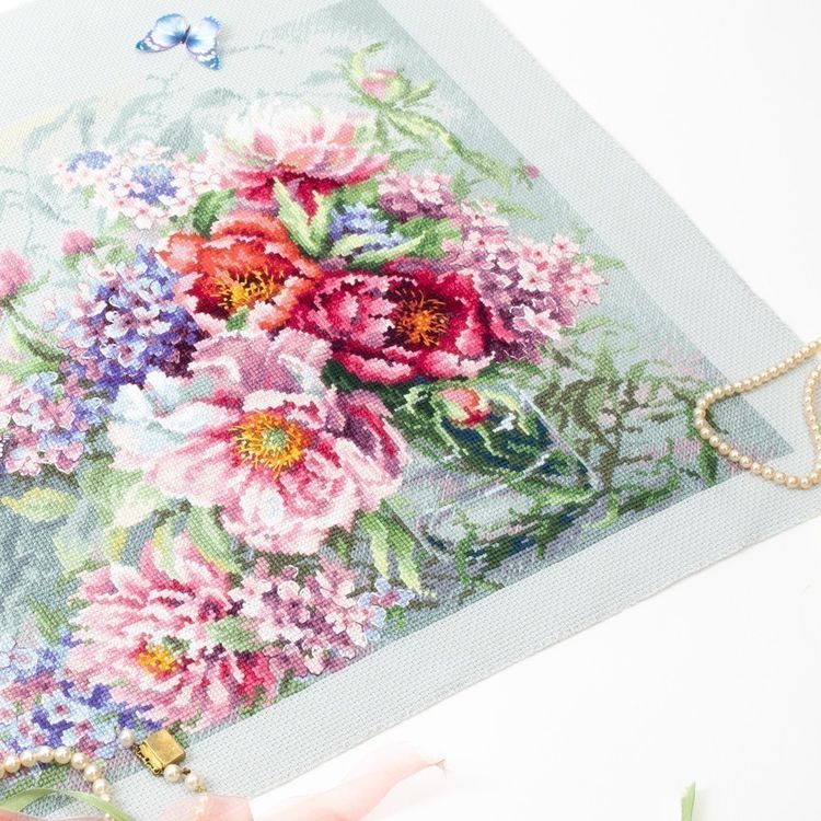 Набор для вышивания «Пионы и гортензии» — картинка 3