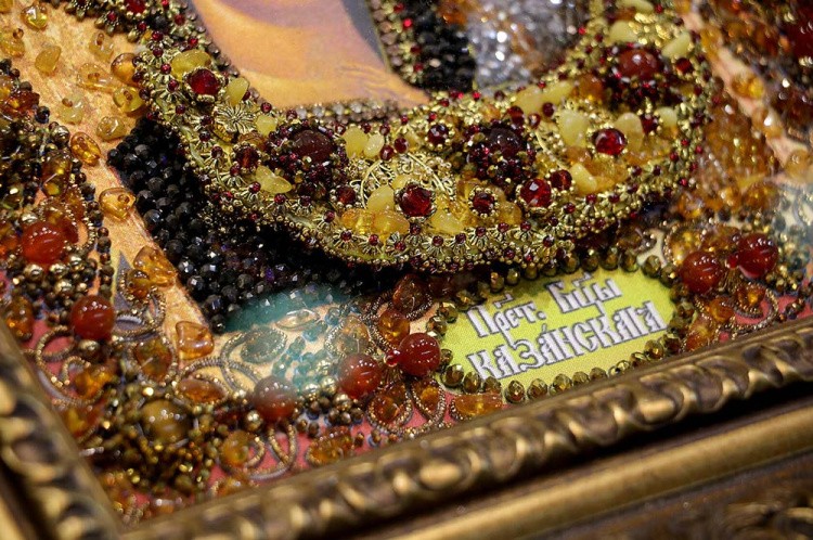 Набор вышивки бусинами «Царица небесная.Икона Казанской Божией Матери» — картинка 5