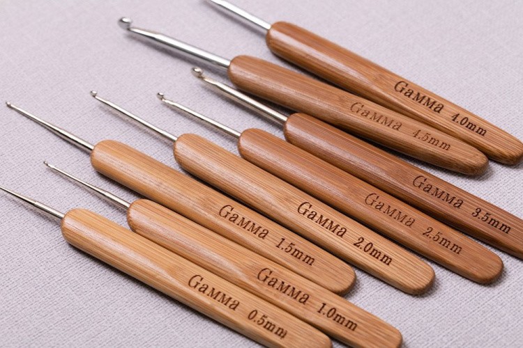 Крючок для вязания с бамбуковой ручкой, d 2,5 мм, 13,5 см, в блистере, Gamma — картинка 4