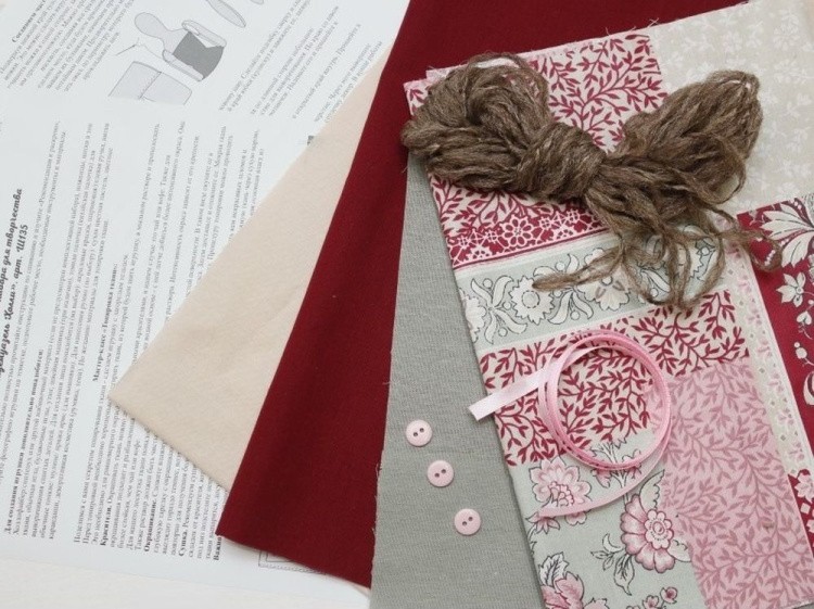 Набор для шитья игрушки «Мадемуазель Холли» — картинка 2