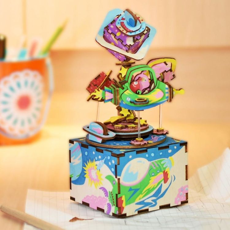 Деревянный 3D конструктор - музыкальная шкатулка «Вселенная», Robotime — картинка 3