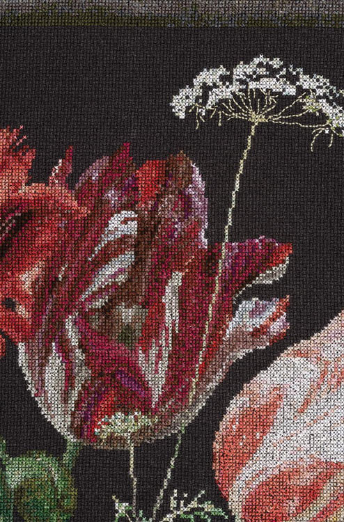 Набор для вышивания «Цветы в стеклянной вазе» — картинка 3