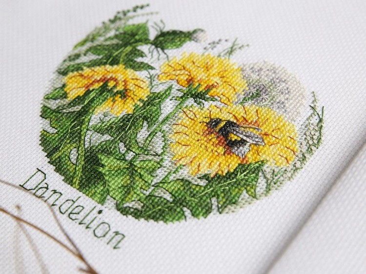 Набор для вышивания «Цветочная нежность. Одуванчики» — картинка 2