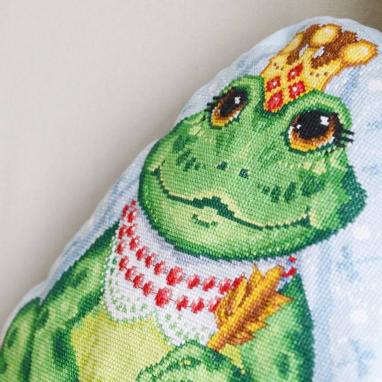 Набор для вышивания «Подушка. Царевна-лягушка» — картинка 3