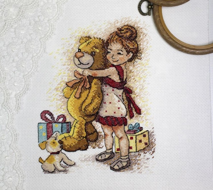 Набор для вышивания «Девочка с мишкой» — картинка 2