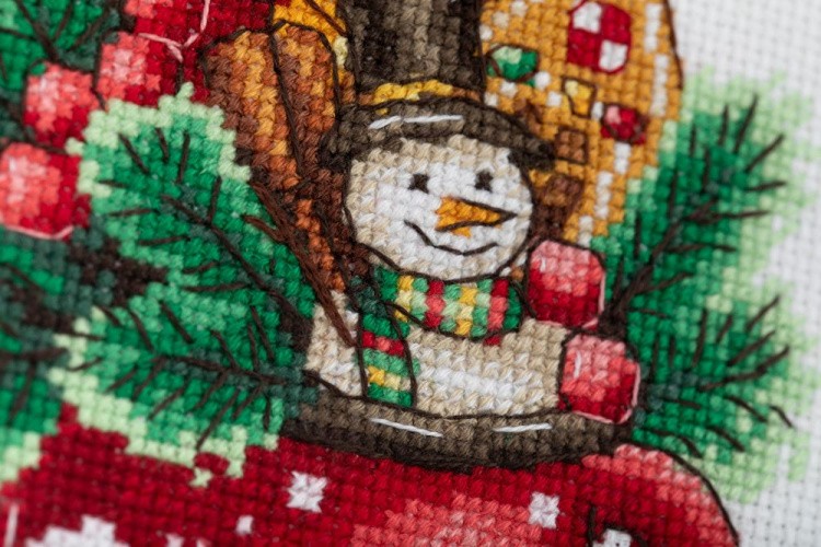 Набор для вышивания «Открытка. Новогодняя кружка» — картинка 6