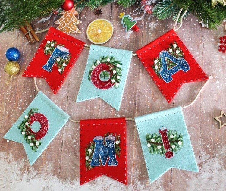 Набор для вышивания «Гирлянда «С новым годом!» (12 флажков)» — картинка 3