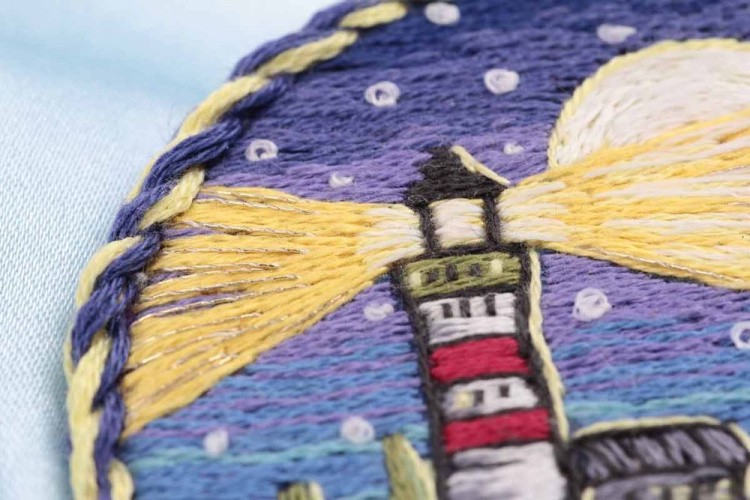 Набор для вышивания «Брошь. Ночной маяк» — картинка 2