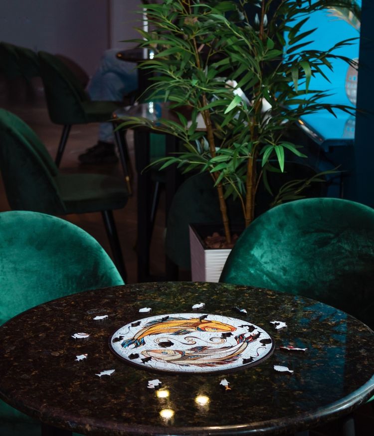 Деревянный, фигурный пазл EWA «Карпы Кои (Рыбы) L», 40x40 см — картинка 4