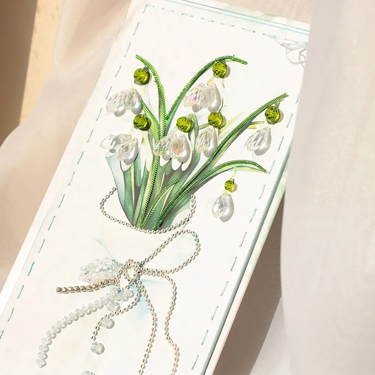 Набор для вышивания хрустальными бусинами открытка-конверт «Подснежники» — картинка 4