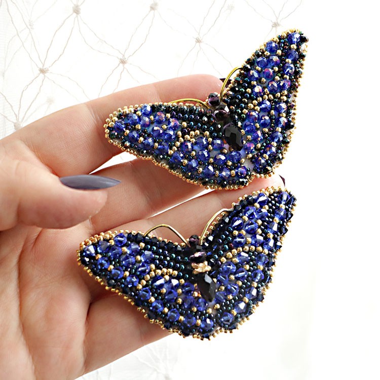 Вышивка Образа в каменьях «Бабочка Сапфир» (брошь) — картинка 2