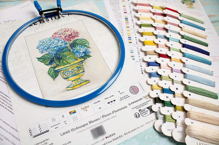 Набор для вышивания «Hydrangea Blooms (Цветы гортензии)» — картинка 7