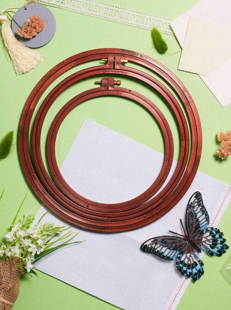 Пяльцы пластиковые с винтом, диаметр 17,7 см, h=10 — картинка 2