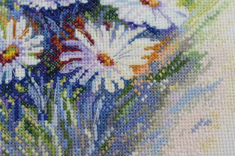 Набор для вышивания «Акварельные ромашки» — картинка 2