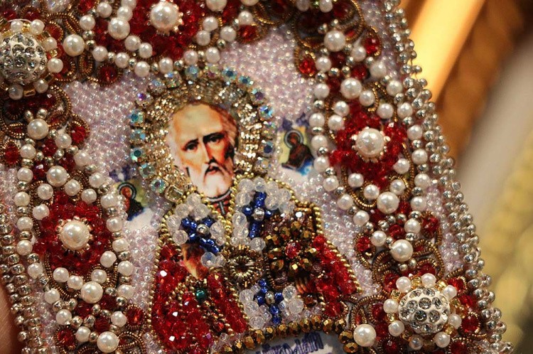 Вышивка Образа в каменьях «Николай Чудотворец (с молитвой)» — картинка 5