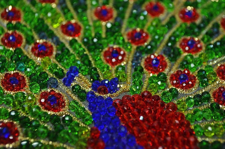 Набор вышивки хрустальными камнями «Изумрудный павлин» — картинка 2