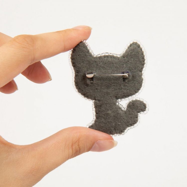 Набор для вышивания «Брошь. Чёрный кот» — картинка 2