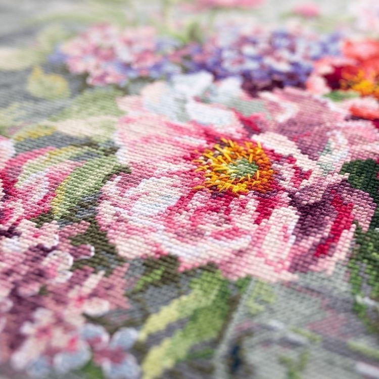 Набор для вышивания «Пионы и гортензии» — картинка 9