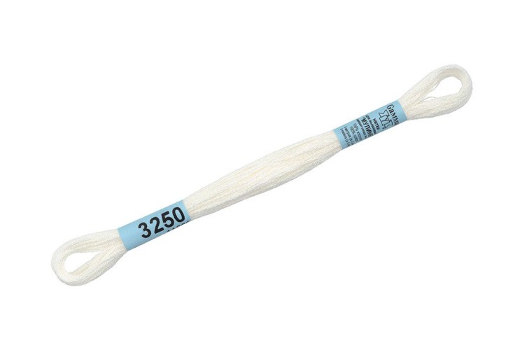 Нитки для вышивания Gamma мулине, 24 шт. по 8 м, цвет: 3250 молочный — картинка 2