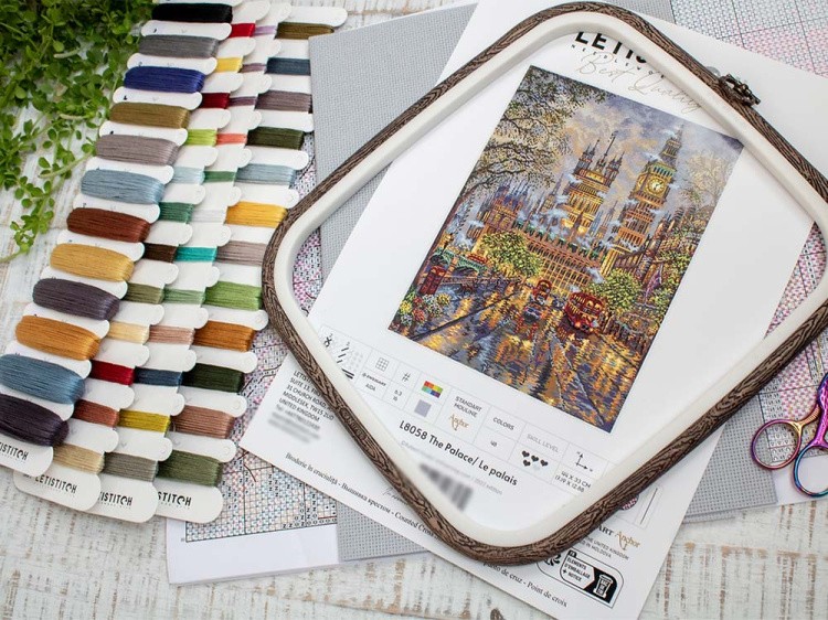 Набор для вышивания «Three Chicks with Daffodils and Egg (Три цыпленка с нарциссами и яйцом)» — картинка 5