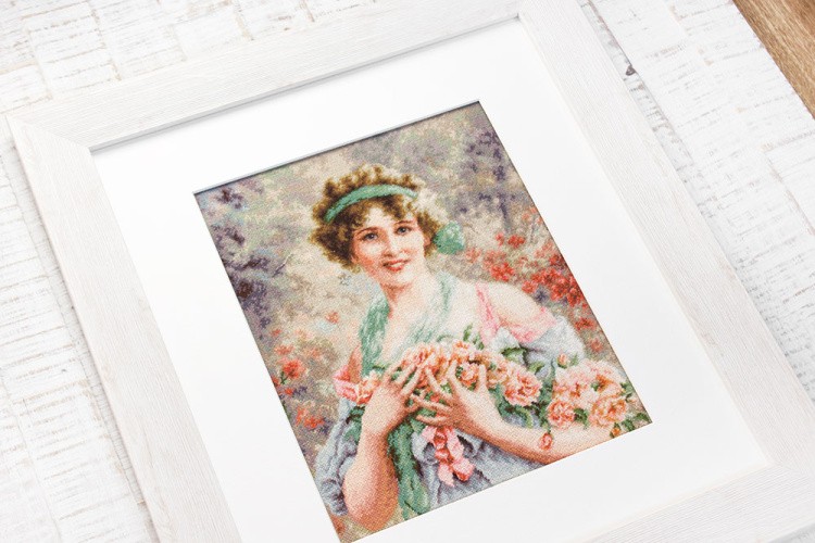 Набор для вышивания «Девушка с розами» — картинка 3