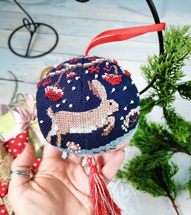 Набор для вышивания «Игрушка. Зайцы-побегайцы» — картинка 3