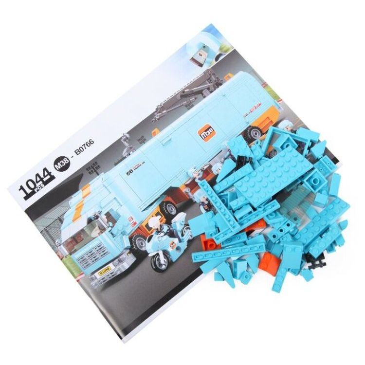 Конструктор «Заезд с трейлером», 1044 детали — картинка 3