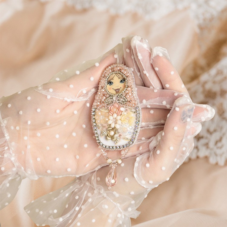 Набор вышивки бусинами «Брошь. Матрешка-2» — картинка 2