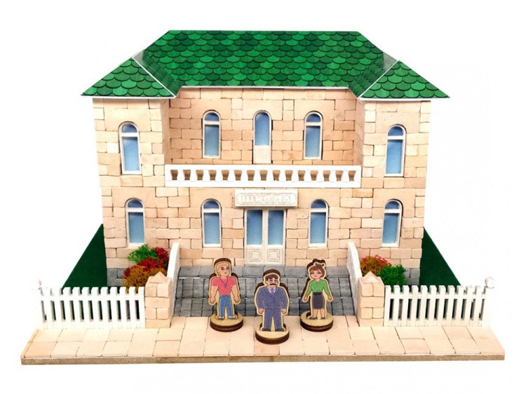 Конструктор из кирпичиков «Школа с балконом» — картинка 2